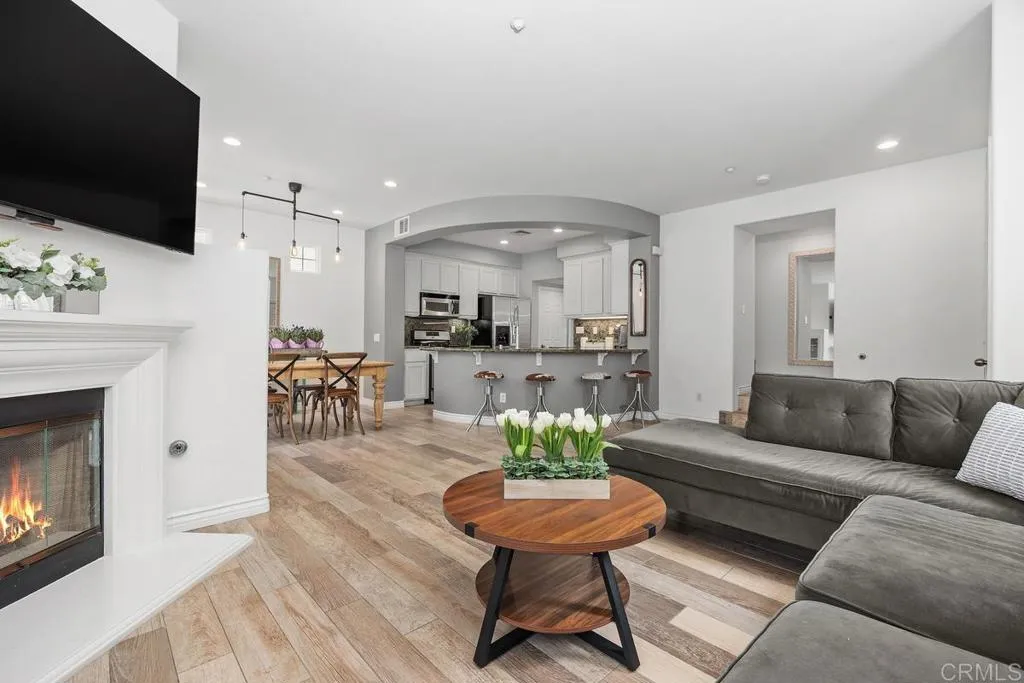 https://cdn.realtyfeed.com/cdn/127/306704956/63576432ff30d2c238cf555540d0acab.webp