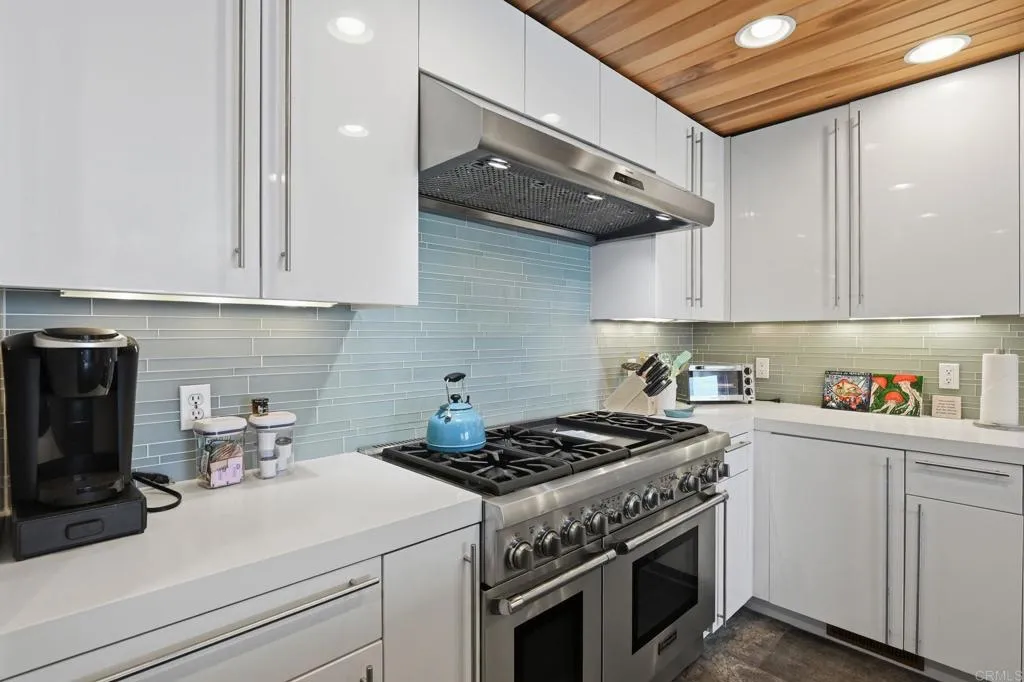 Photo #9: NDP2604072 Listing: Photo #9