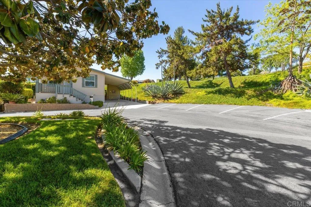 https://cdn.realtyfeed.com/cdn/127/306704992/321cf65c8b41f06d72a83fb35e0074d6.webp