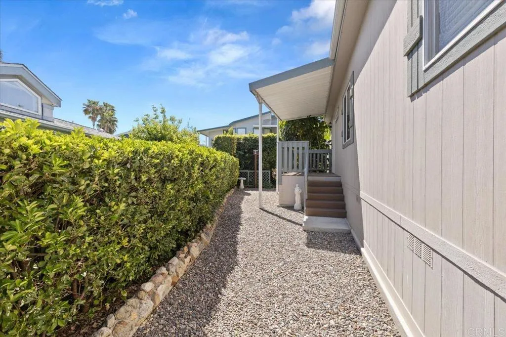 https://cdn.realtyfeed.com/cdn/127/306704992/f49ce3f4b284597b7f69715d97fedfba.webp