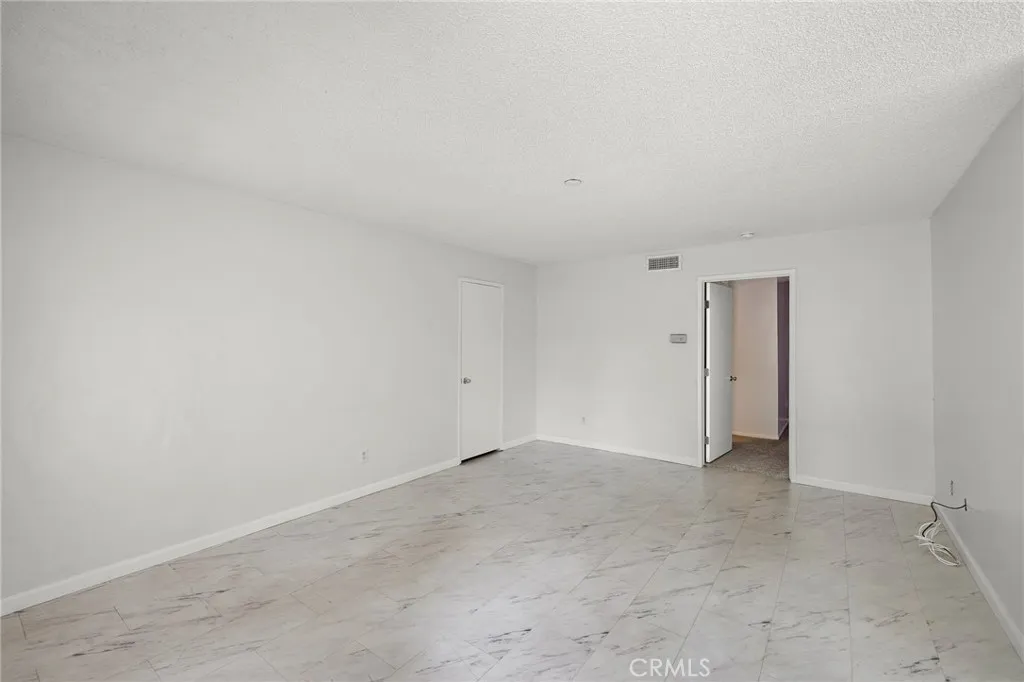 23252 Orange, Lake Forest, CA 92630 - Photo 2 of 23, Lake Forest, CA