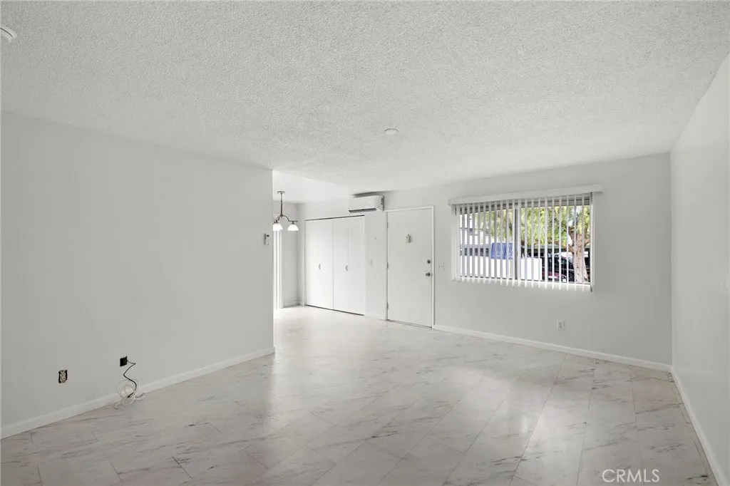 23252 Orange, Lake Forest, CA 92630 - Photo 5 of 23, Lake Forest, CA