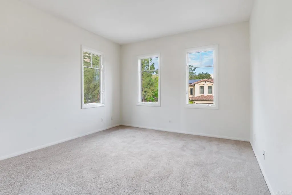 https://cdn.realtyfeed.com/cdn/127/306705019/28d0f227f72d001ead34f607167915ef.webp