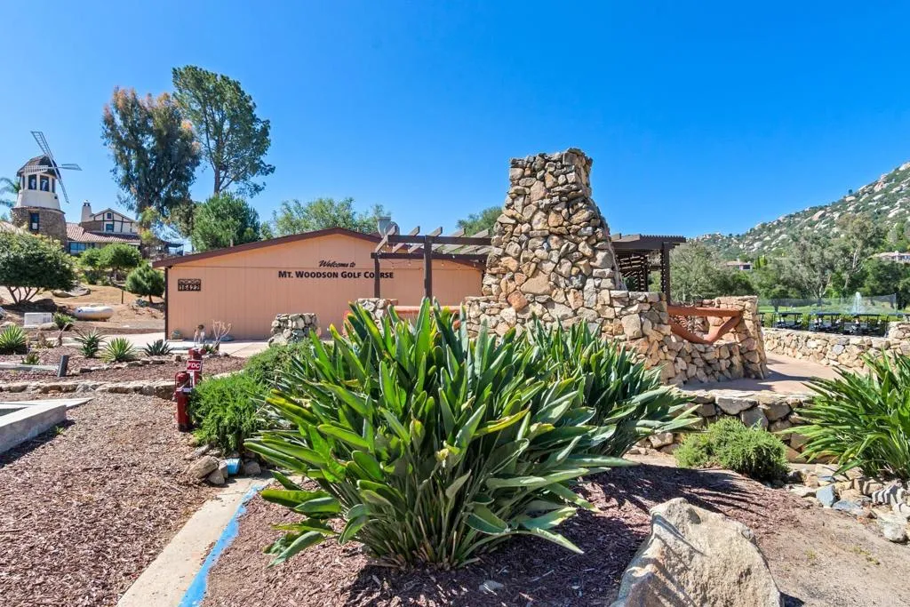 https://cdn.realtyfeed.com/cdn/127/306705019/713dcaa7bf2b0b0a128bea248f62804c.webp