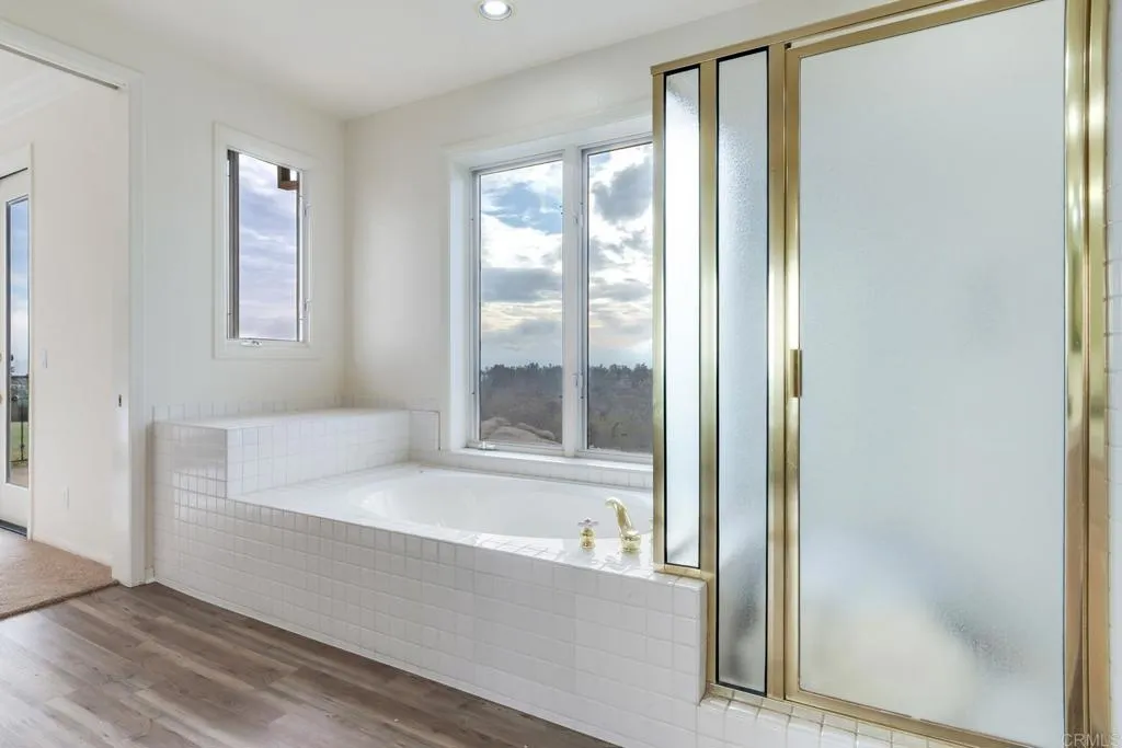 https://cdn.realtyfeed.com/cdn/127/306705019/f5c6aa33888028c76b07d6c38fb9c63a.webp