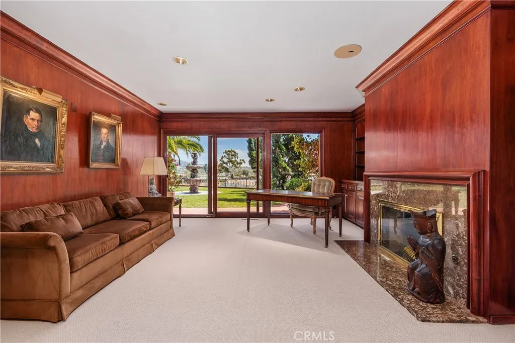 https://cdn.realtyfeed.com/cdn/127/306705052/06508c5c56132cef36205e5a7092a281.webp