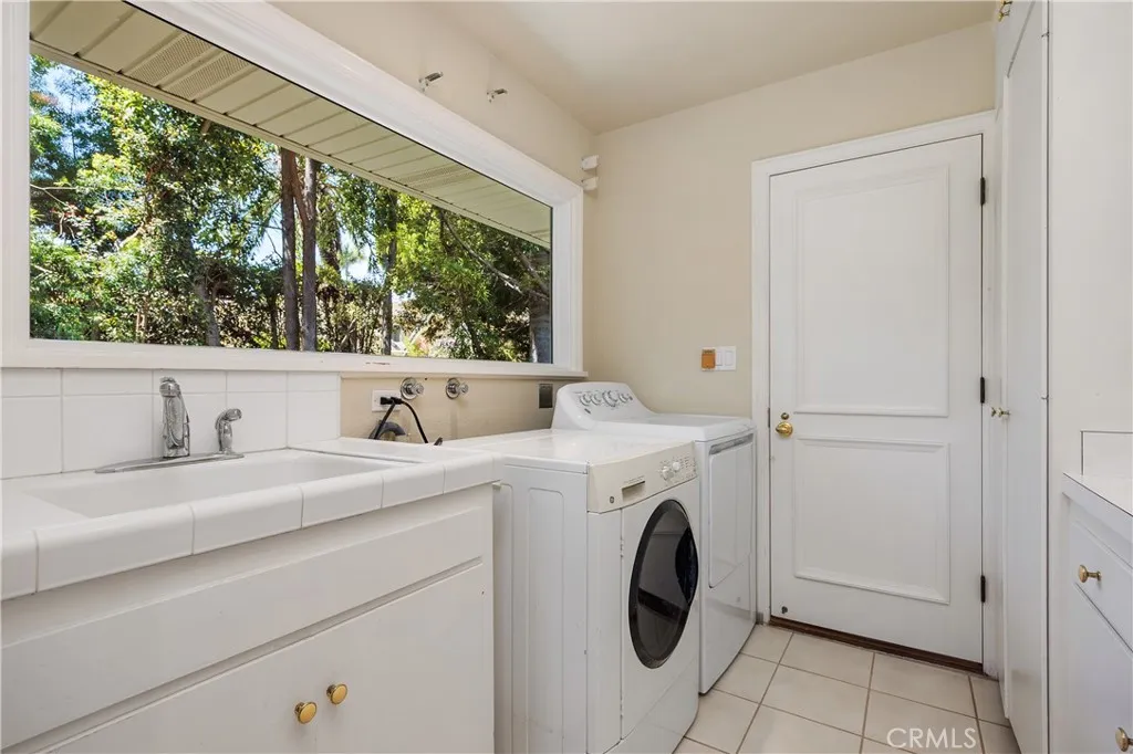 https://cdn.realtyfeed.com/cdn/127/306705052/2ea820fa6a750e011a80397523ebd910.webp