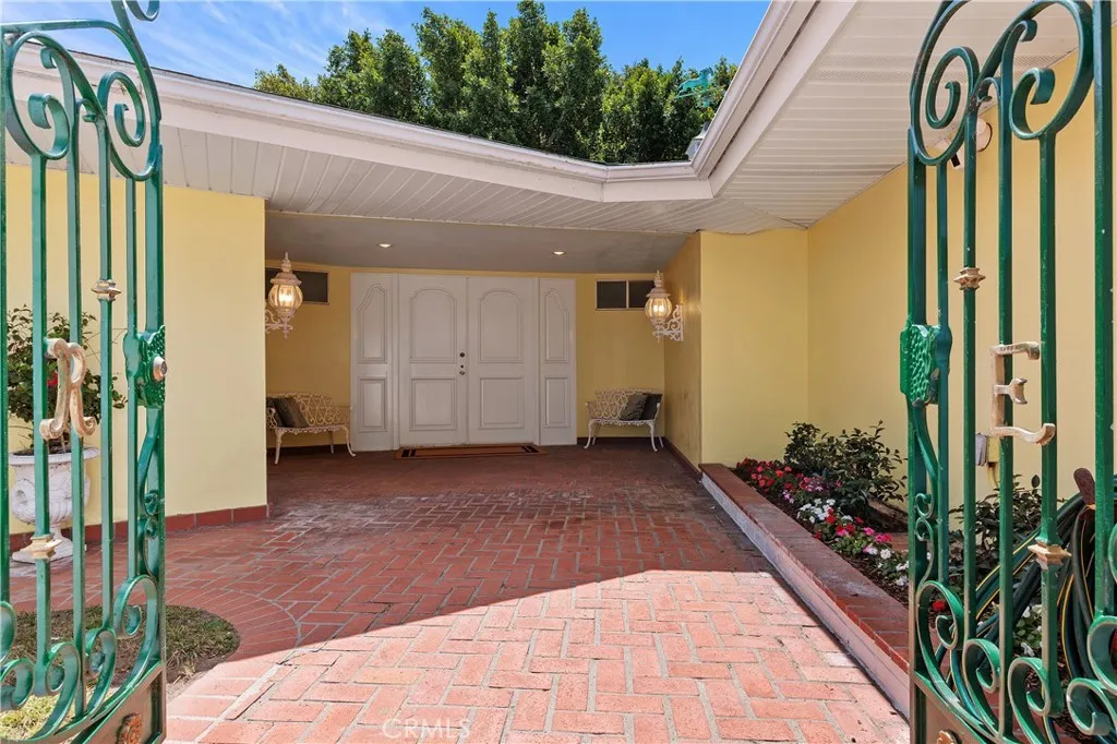 https://cdn.realtyfeed.com/cdn/127/306705052/7d40709b37a6c1405820ef6803d8299e.webp