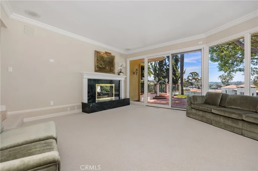https://cdn.realtyfeed.com/cdn/127/306705052/c9dd34a2e899f46c4a7996a14f772c7f.webp