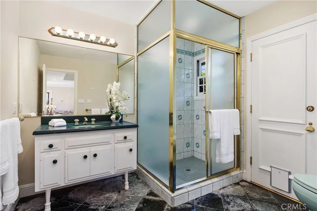 https://cdn.realtyfeed.com/cdn/127/306705052/f06f2d0b2e61d845af9152924d9be0ed.webp