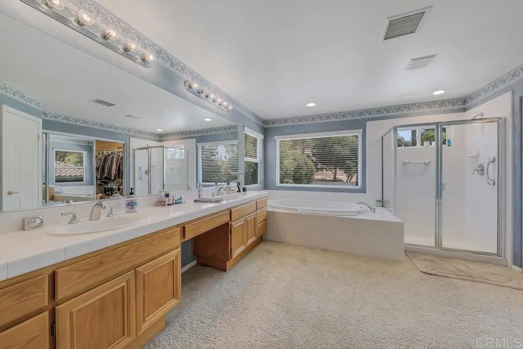 https://cdn.realtyfeed.com/cdn/127/306705057/1d57301d52d294a33549bb04ad34663d.webp