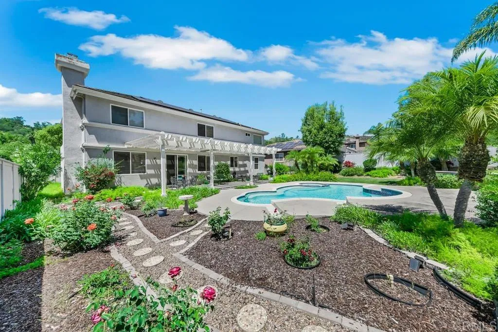 https://cdn.realtyfeed.com/cdn/127/306705057/79a7899cc68279918c82c10daae57b2e.webp