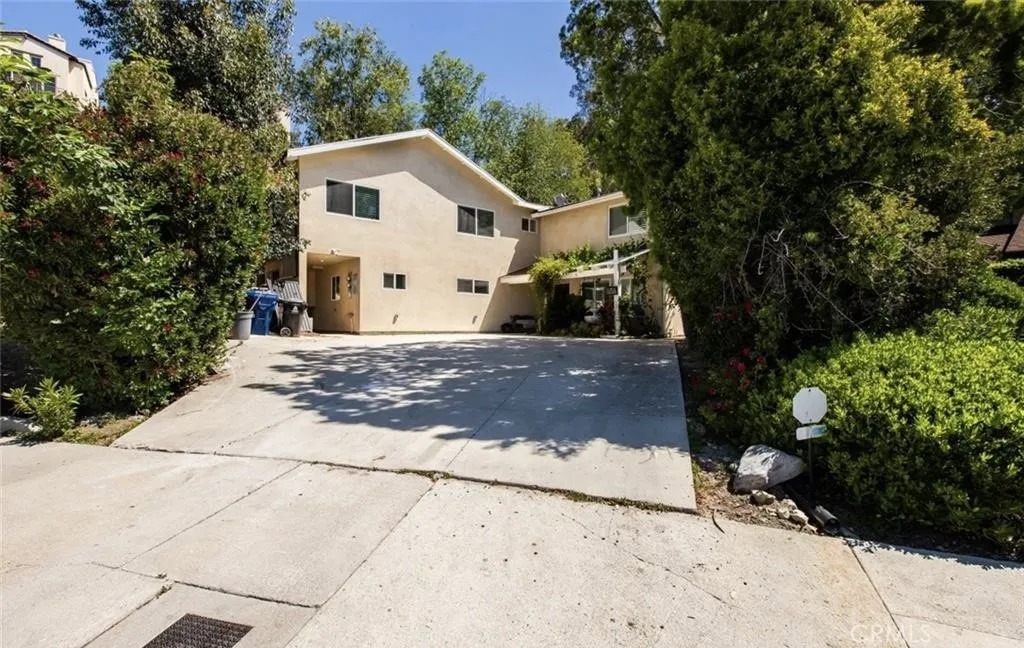 Woodland Hills, CA 91367