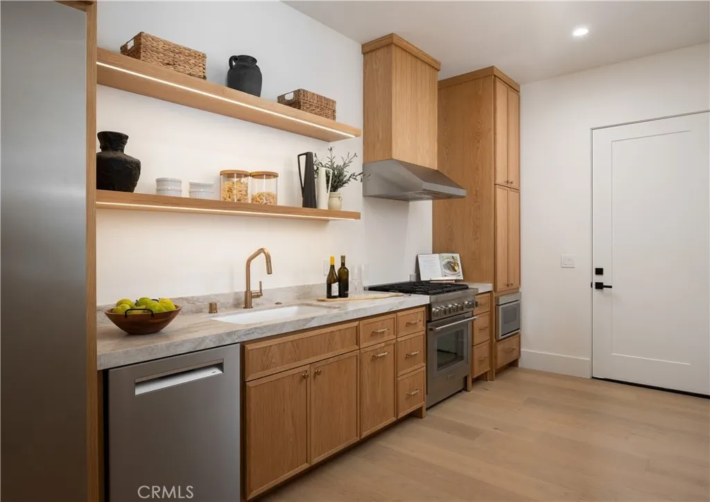 1453 Galaxy Dr, Newport Beach, CA, 92660