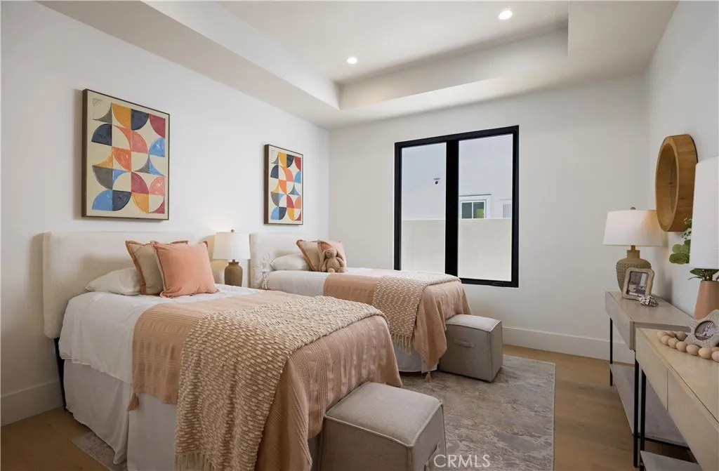 1453 Galaxy Dr, Newport Beach, CA, 92660
