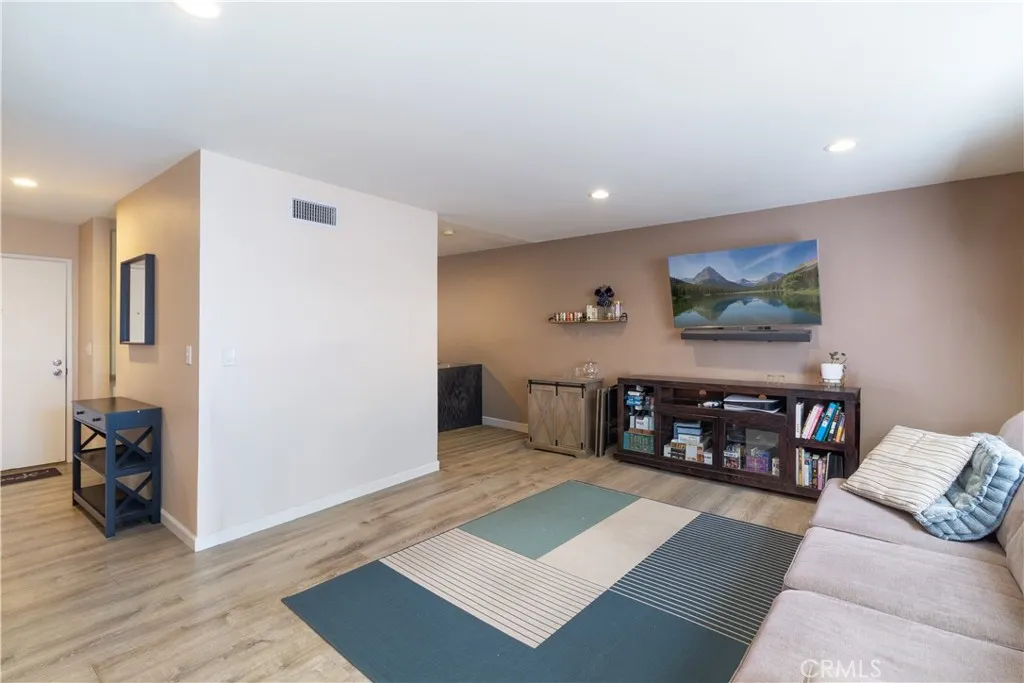 Brea, CA 92821
