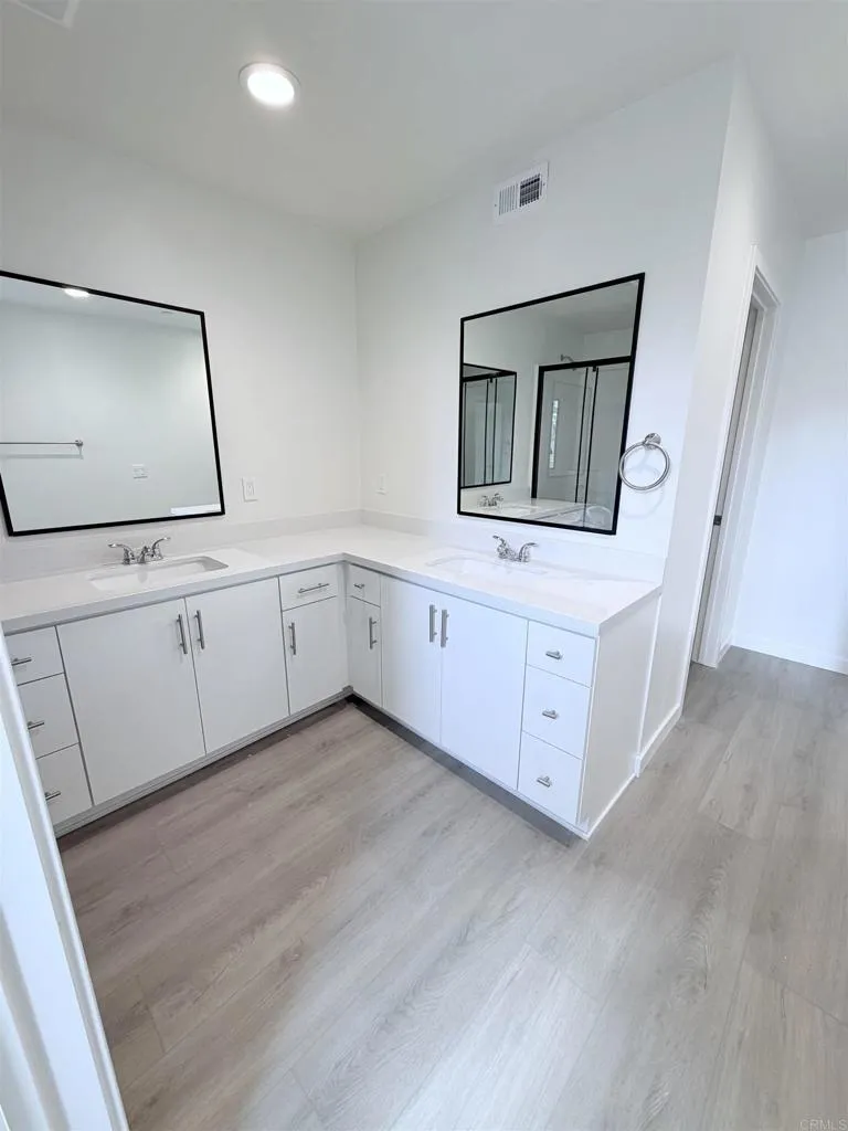 https://cdn.realtyfeed.com/cdn/127/306705227/2ca8a41e6f963a3729c292bfcc07bc20.webp