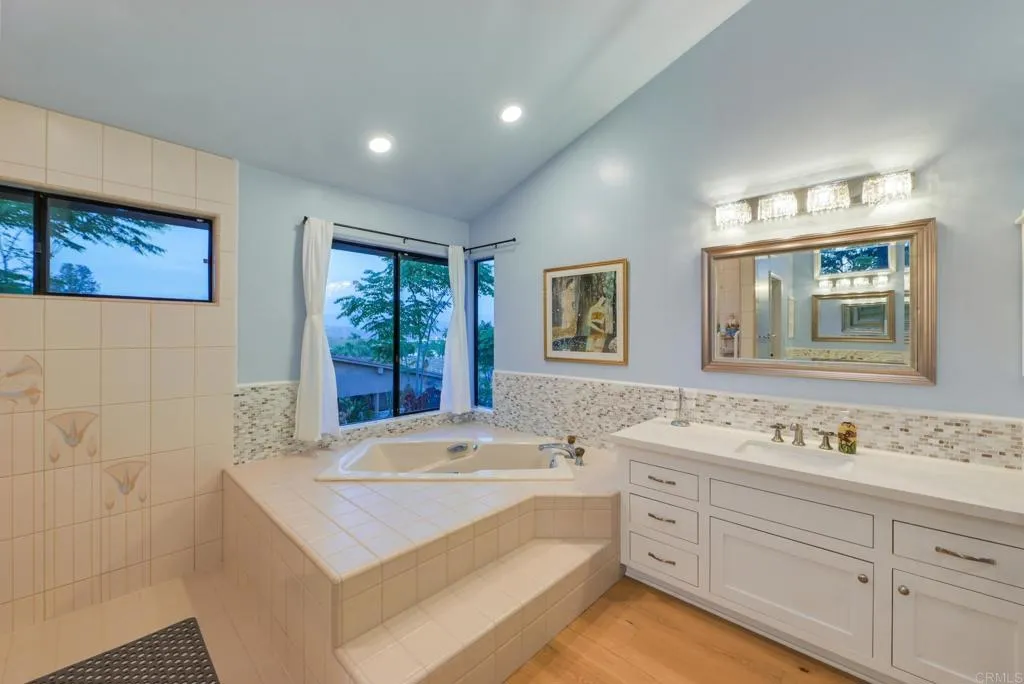 https://cdn.realtyfeed.com/cdn/127/306705254/4d573d2804042629e20452a0dcee5194.webp