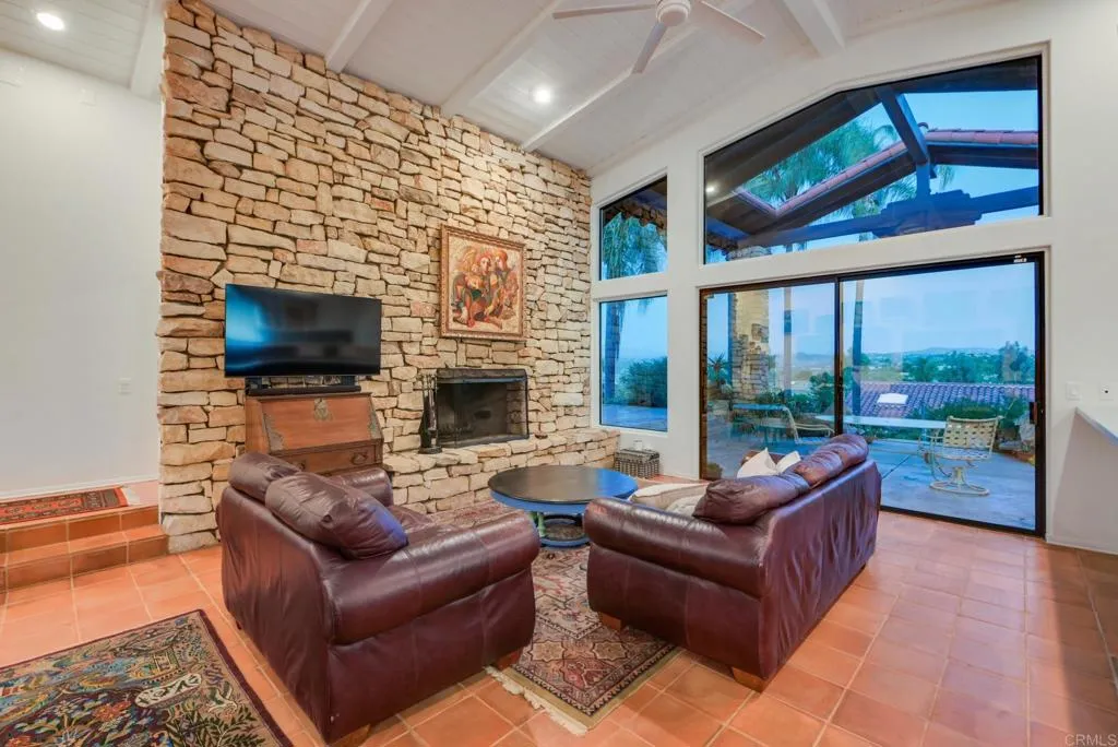 https://cdn.realtyfeed.com/cdn/127/306705254/5f9e402b6678df344fec00a5c0acf2a4.webp