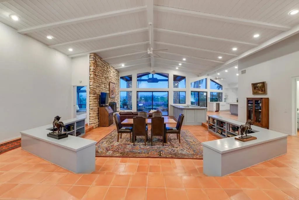 https://cdn.realtyfeed.com/cdn/127/306705254/98ba19a6b2e0a55e0fc0d2872d4ff2b7.webp