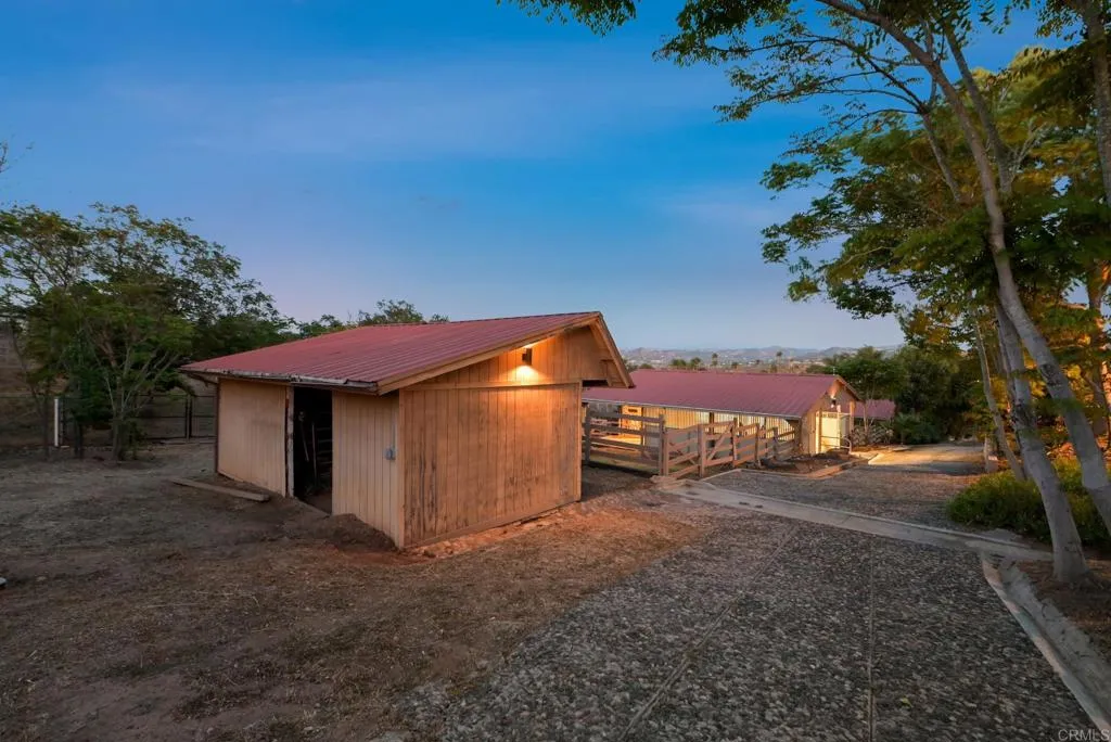 https://cdn.realtyfeed.com/cdn/127/306705254/bcc162fa8c6c9a41a841f1e55c728b0b.webp