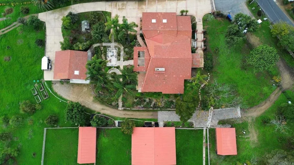 https://cdn.realtyfeed.com/cdn/127/306705254/ee4dd46aaae54bf2b9ab34dbf6db43f5.webp