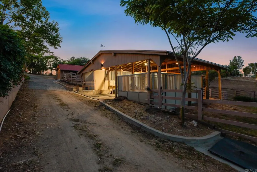 https://cdn.realtyfeed.com/cdn/127/306705254/f8121758fa280221fe46df867441d76b.webp