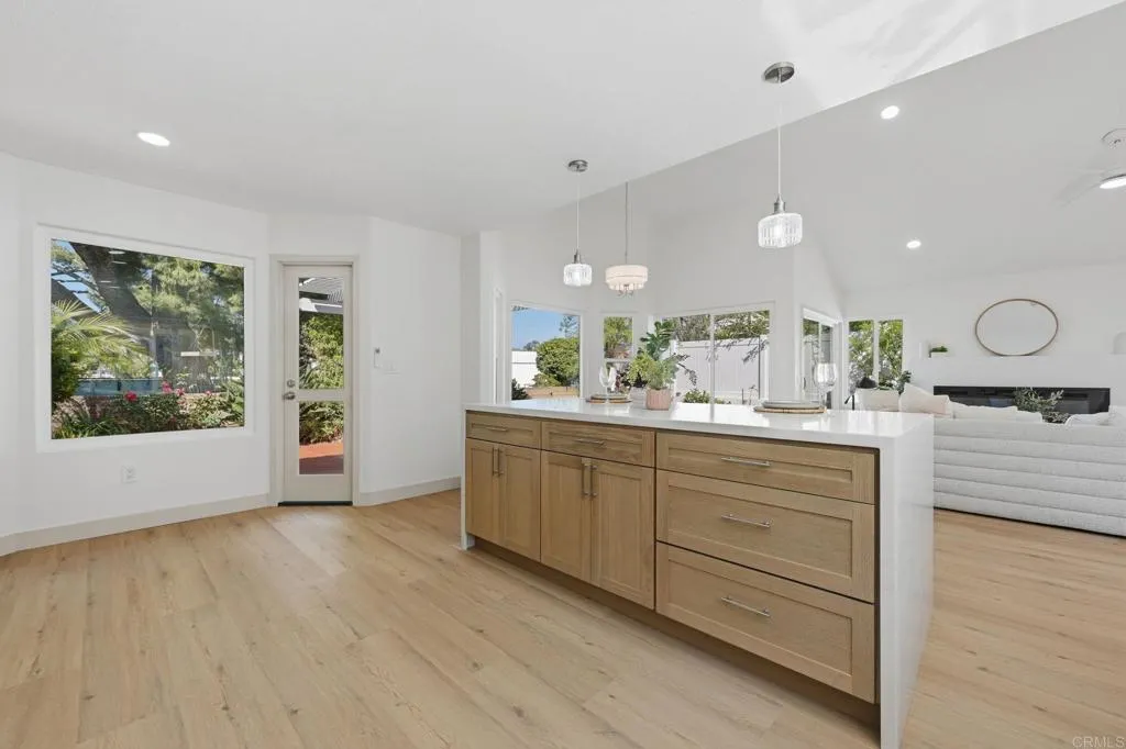 https://cdn.realtyfeed.com/cdn/127/306705260/3da1886a64c34377ef26ac0a1b84b21b.webp