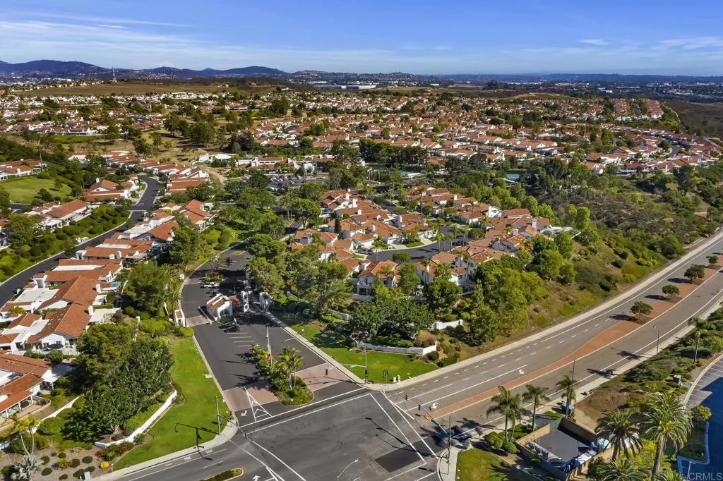 https://cdn.realtyfeed.com/cdn/127/306705260/5084d016acc946337a11ab5411c47e24.webp