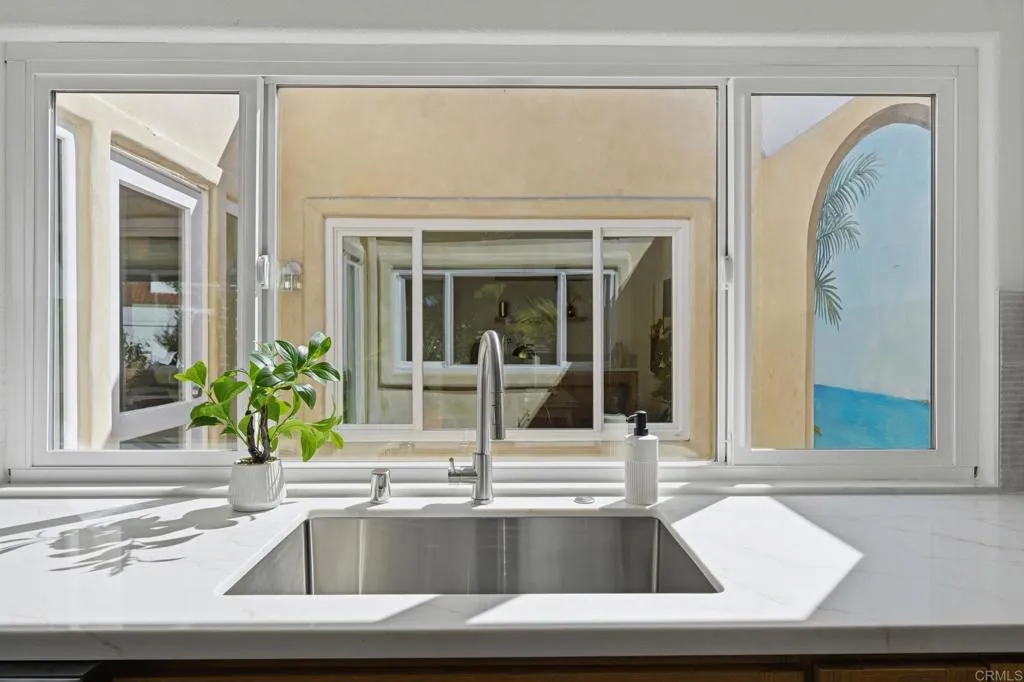 https://cdn.realtyfeed.com/cdn/127/306705260/7bd000153490c8f96f57b29582397c6e.webp