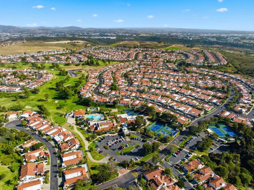 https://cdn.realtyfeed.com/cdn/127/306705260/829c66f5d55d6c70e278ea3c84710fb1.webp