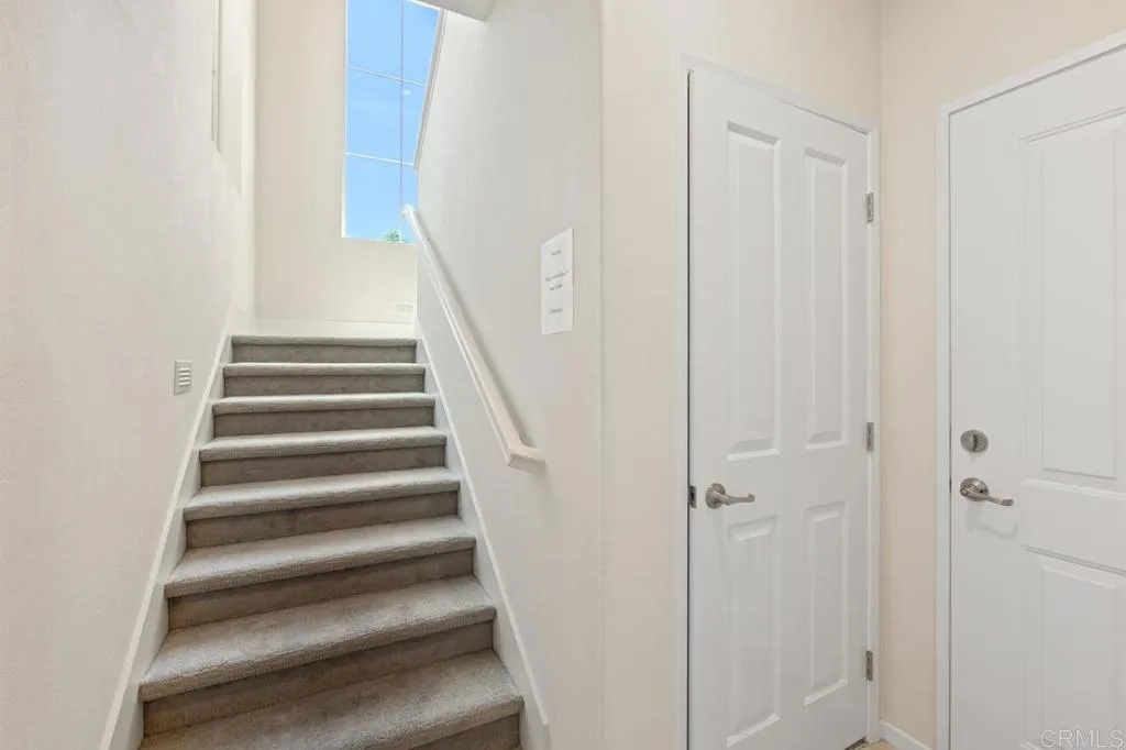https://cdn.realtyfeed.com/cdn/127/306705346/1df031e54cced1785d84d13cfda84313.webp