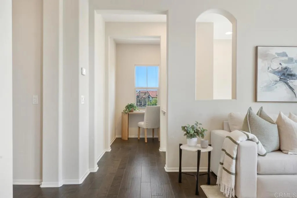 https://cdn.realtyfeed.com/cdn/127/306705346/4a3d51e05b47bb471072417ce1aabed3.webp