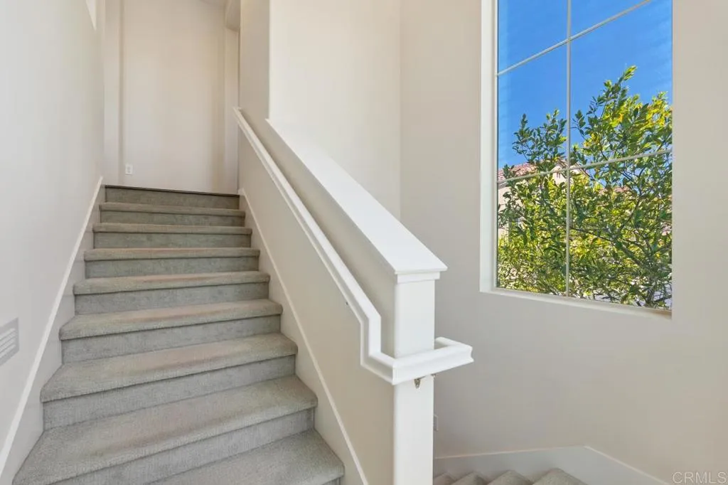 https://cdn.realtyfeed.com/cdn/127/306705346/a2172cd04569fd925895f458ac1803e4.webp