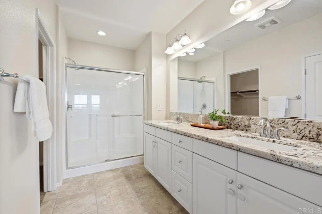 https://cdn.realtyfeed.com/cdn/127/306705346/d6160ffdb4e419667f75666b636cddd1.webp