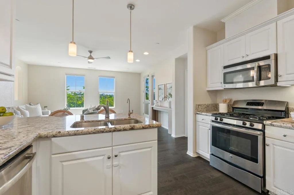 https://cdn.realtyfeed.com/cdn/127/306705346/e6826a56292d7a4afa87cd768cd8a214.webp