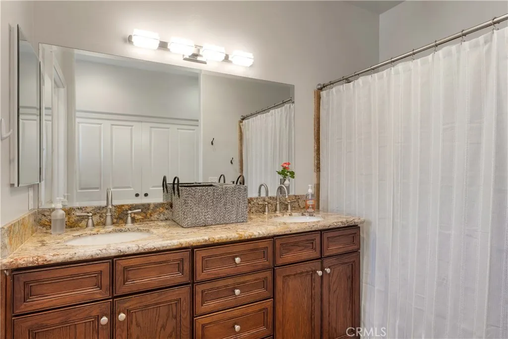 https://cdn.realtyfeed.com/cdn/127/306705350/409fe92aa4c7548963fd5cd22a2e12d2.webp