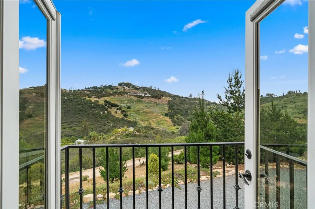 https://cdn.realtyfeed.com/cdn/127/306705368/362d3556118e416529c5e95425126d88.webp