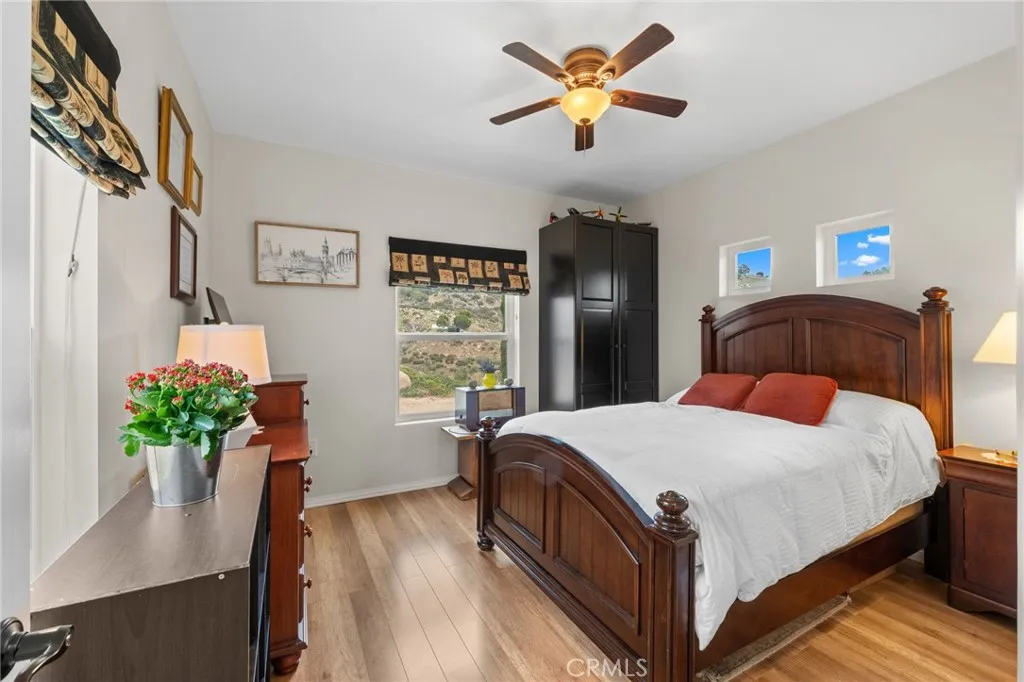 https://cdn.realtyfeed.com/cdn/127/306705368/80459ede999bcedebb0ecc0b11b6c864.webp