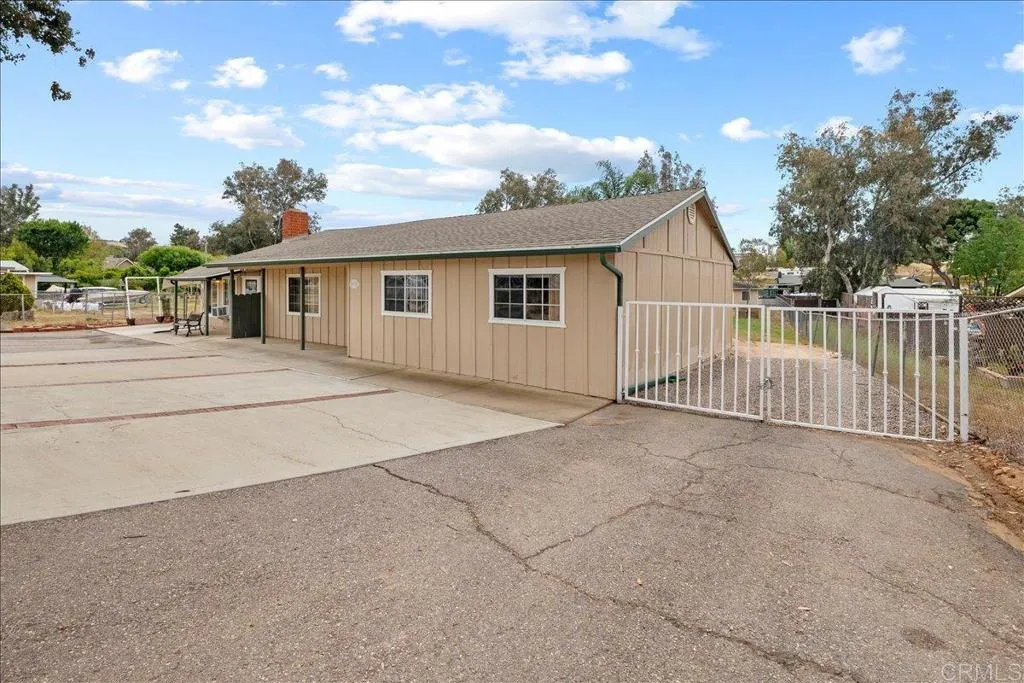 https://cdn.realtyfeed.com/cdn/127/306705375/3396279da94cc34fdde17c6da50eeb49.webp