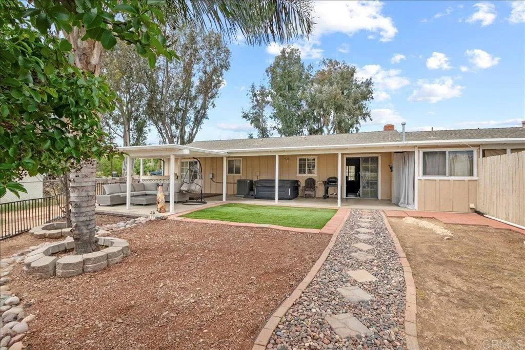 https://cdn.realtyfeed.com/cdn/127/306705375/3dc10b85f9d6e3be8d8f060ce68b6025.webp