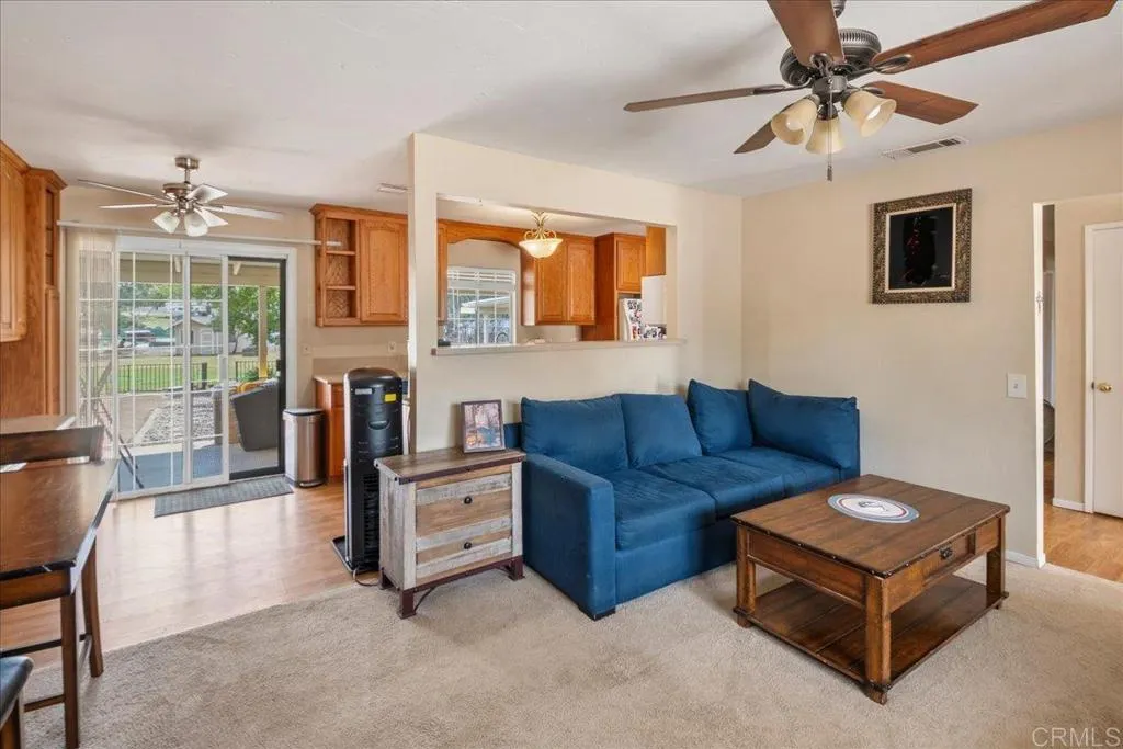 https://cdn.realtyfeed.com/cdn/127/306705375/9392b7a07e7c6498ac1c74bff454a555.webp