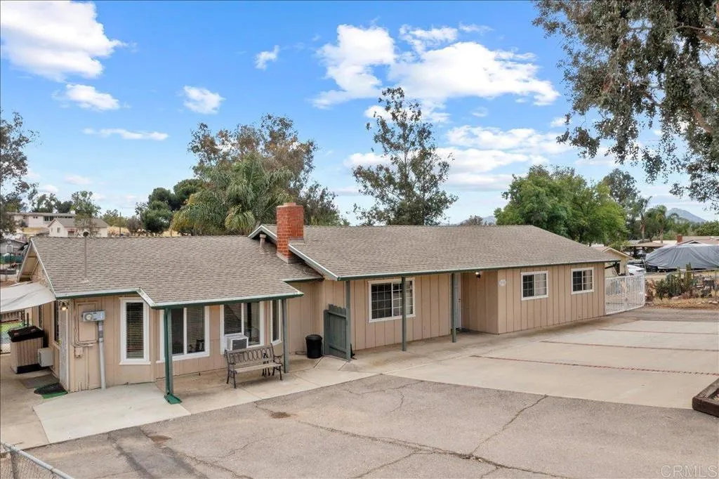 https://cdn.realtyfeed.com/cdn/127/306705375/9832623e2991095e5a7a1e8b2bbbfb7f.webp