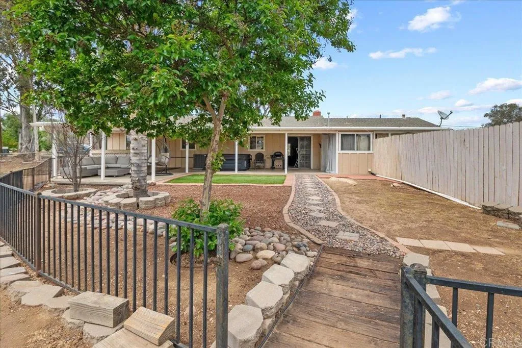 https://cdn.realtyfeed.com/cdn/127/306705375/cfd89a8dbac3d59a732c555389fa7645.webp