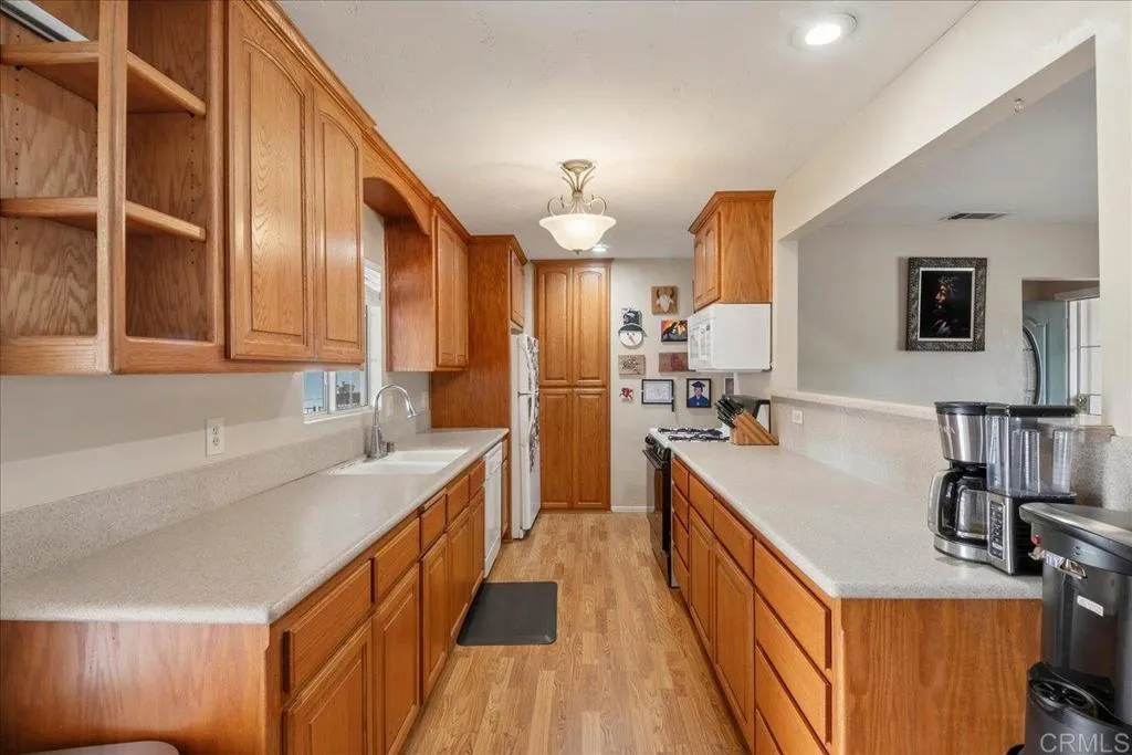 https://cdn.realtyfeed.com/cdn/127/306705375/eff073d4828c8c4b2e347cf0e009c46b.webp
