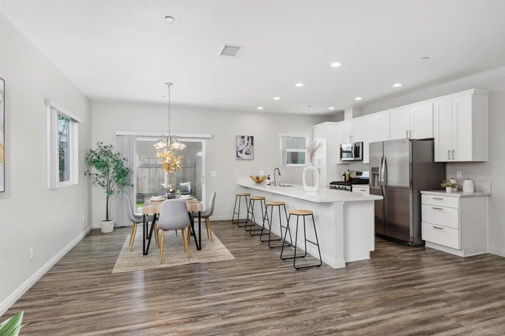 https://cdn.realtyfeed.com/cdn/127/306705390/14a75806aa895cb15a1a0a85f7e4ce42.webp