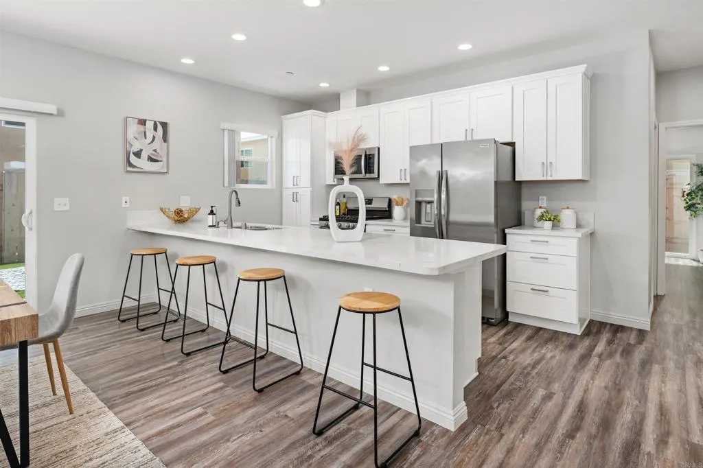 https://cdn.realtyfeed.com/cdn/127/306705390/20cc51669baf2ccf450b2b113588b774.webp