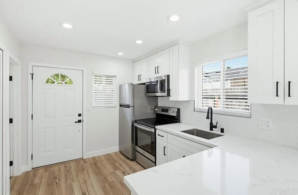 https://cdn.realtyfeed.com/cdn/127/306705398/056ff155b711a6670a2f80d5ae823815.webp