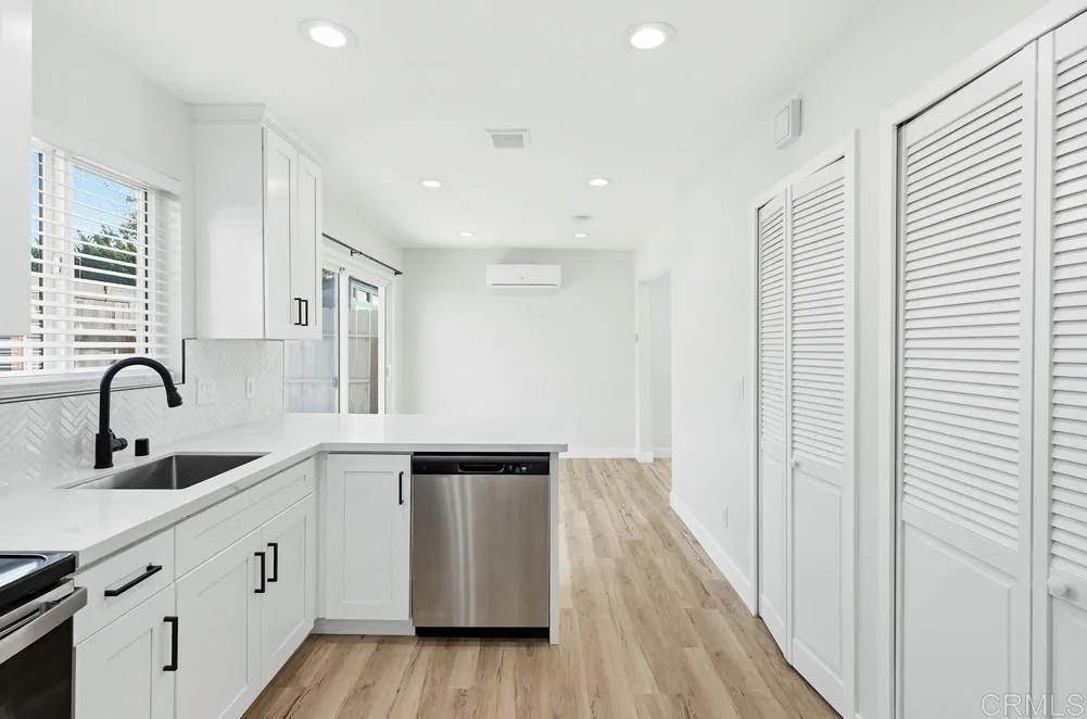 https://cdn.realtyfeed.com/cdn/127/306705398/22846214e9700166887efc8f6d21341d.webp