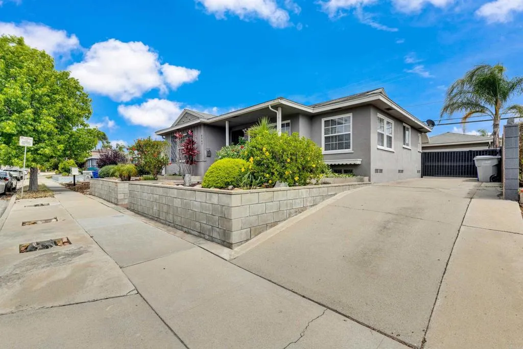 https://cdn.realtyfeed.com/cdn/127/306705418/1686e8970ea50df93cc014ab951eba9a.webp